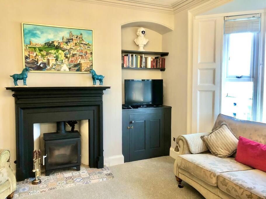 The Pirate'S Palace, Whitby - Elegant, Comfy, Fun Екстер'єр фото
